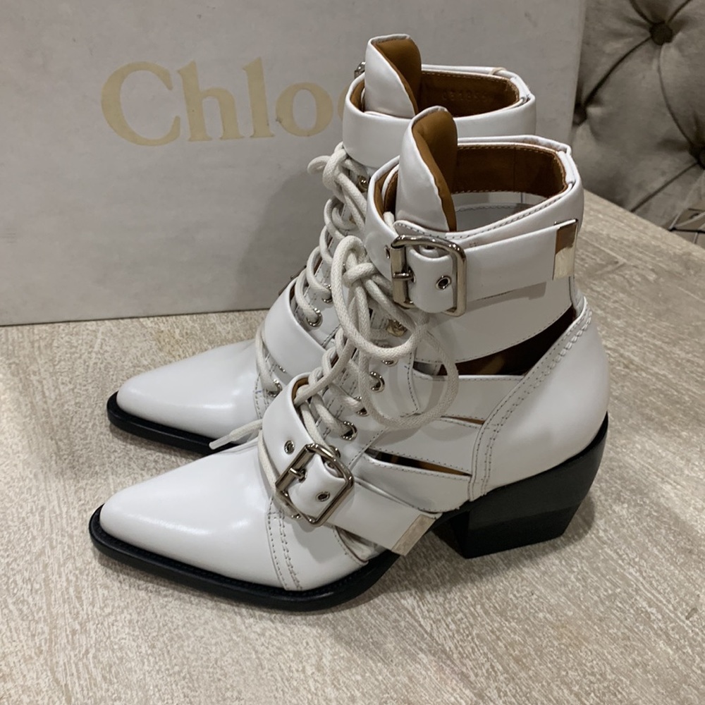 - Chloe Rylee leather cut out boots - Picture 3 of 10